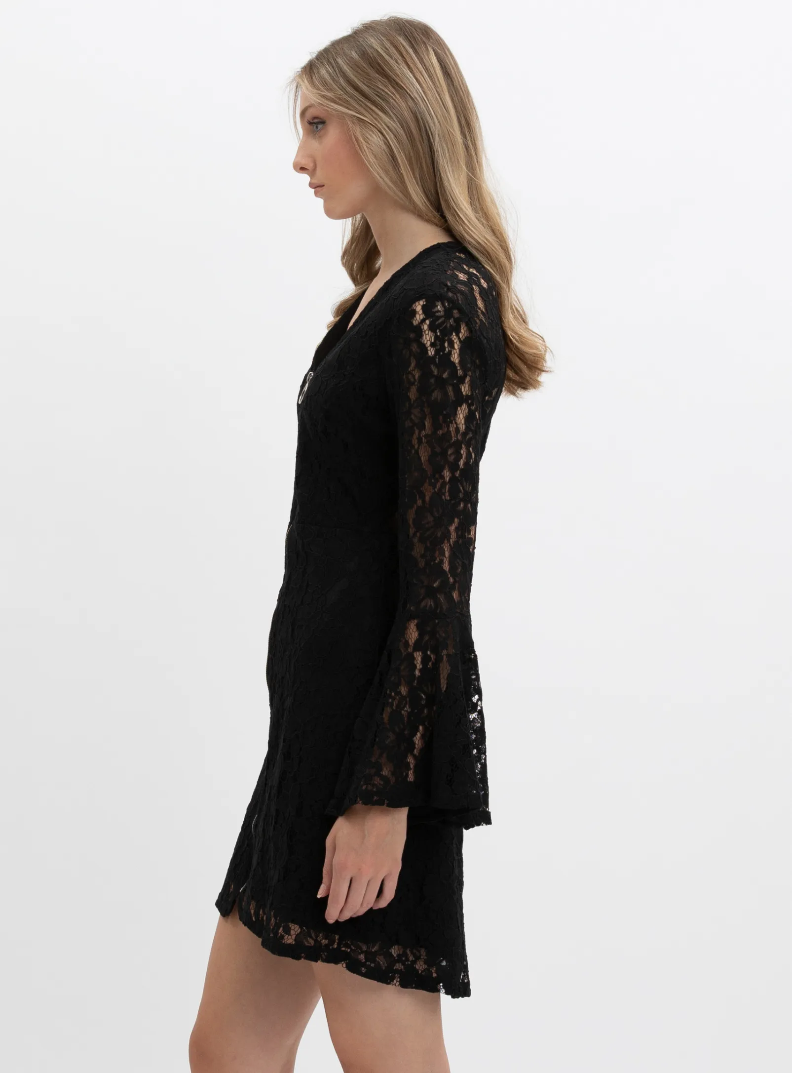 ANETRA Long Sleeve Lace Dress | Robe Manches Longues en Dentelle