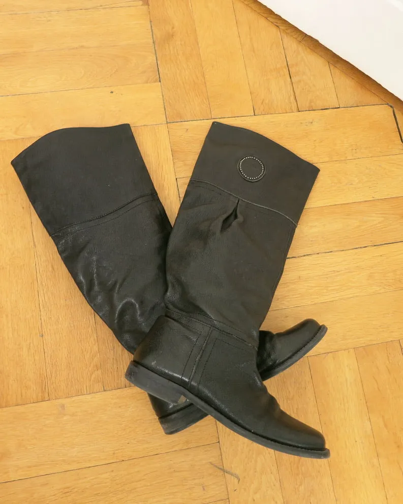 Black leather equestrian boots