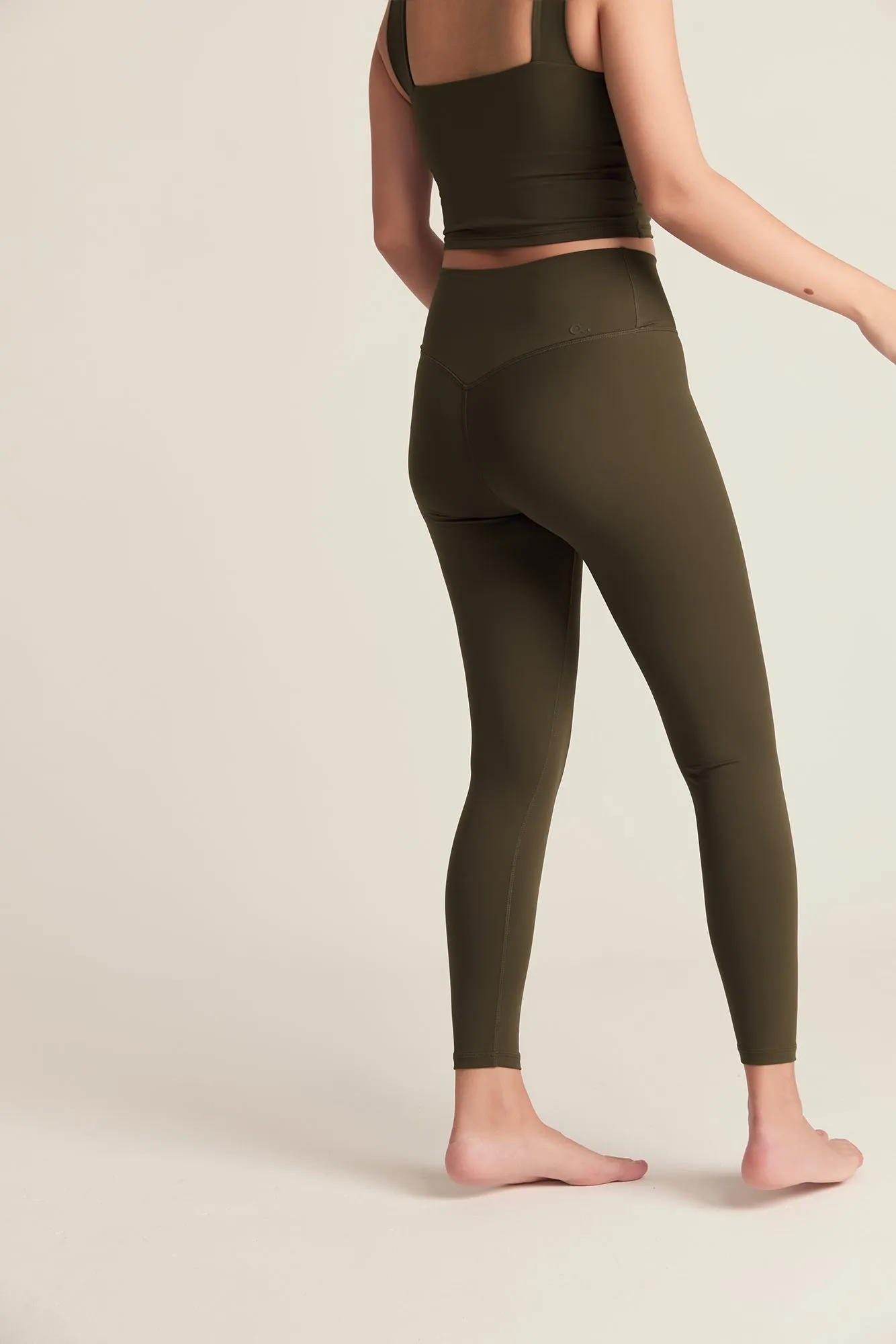 Crop Leggings in Hojicha - Classic Style