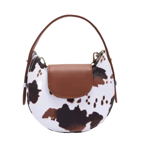 Halfmoon bag with camel print for mowing