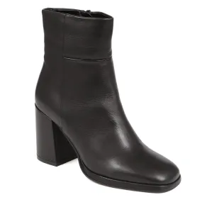 Heeled Leather Ankle Boots - CLARABELLA / 324 306