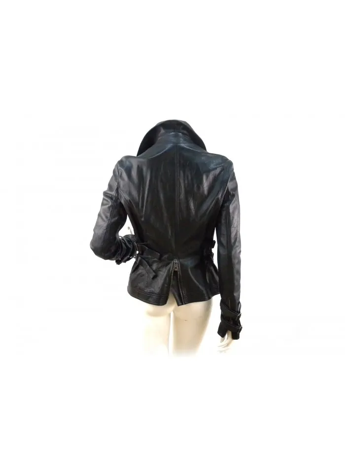 Asymmetric woman jacket by Ruffo.