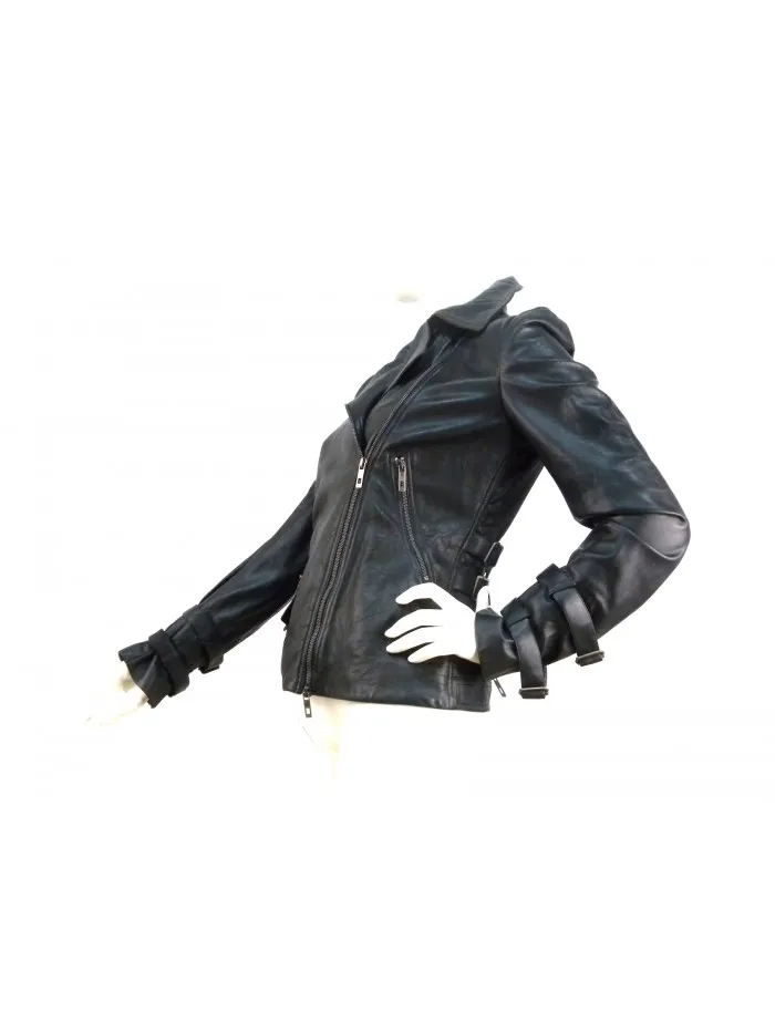 Asymmetric woman jacket by Ruffo.