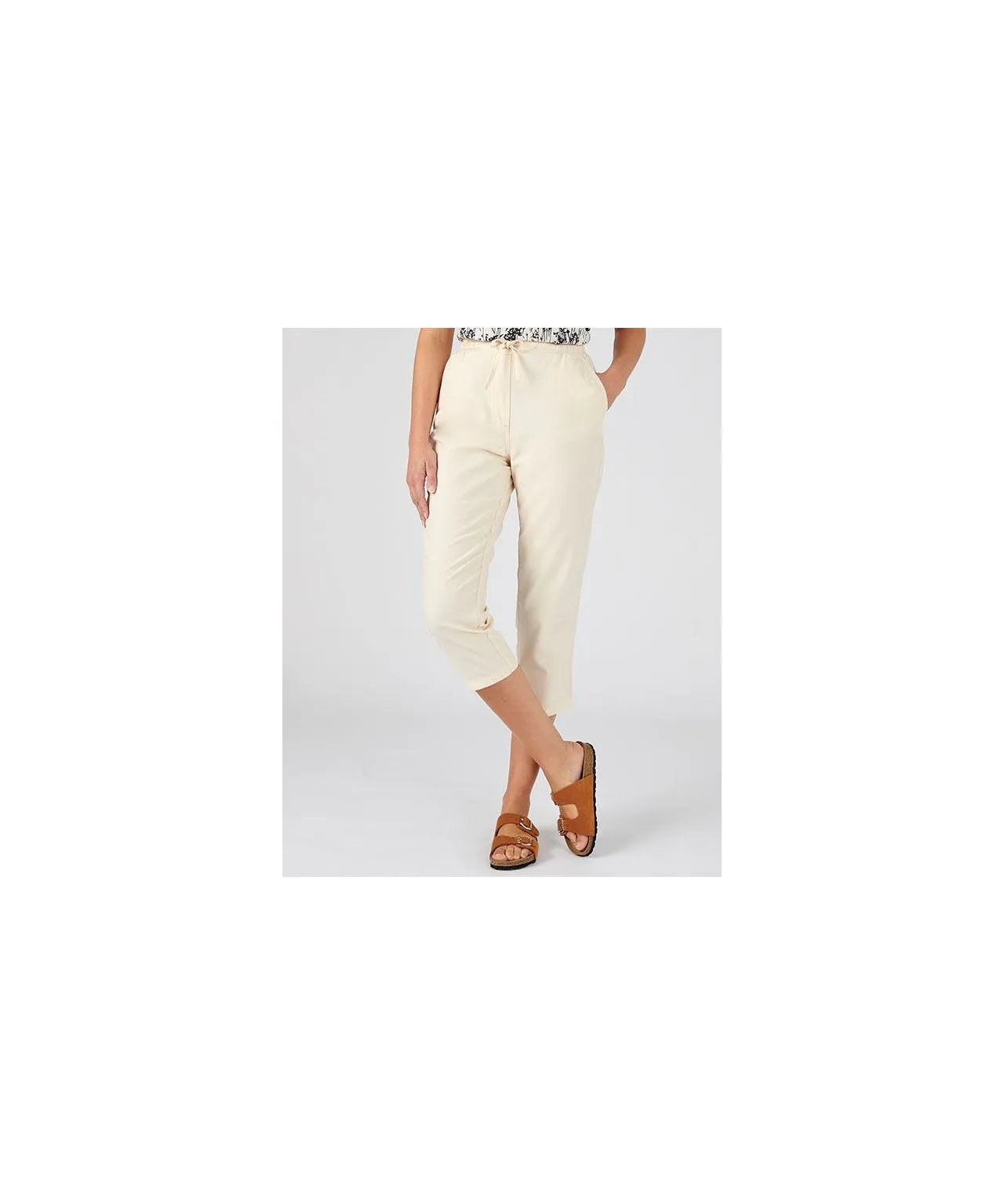 Cotton Crop Trousers with Straight Leg Design