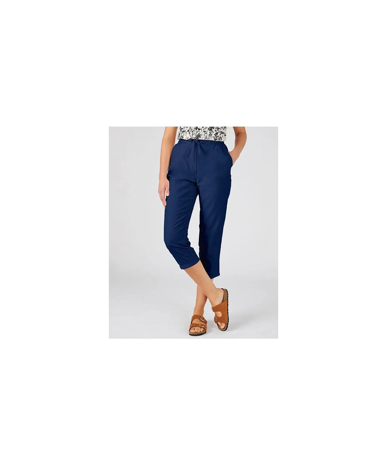 Cotton Crop Trousers with Straight Leg Design