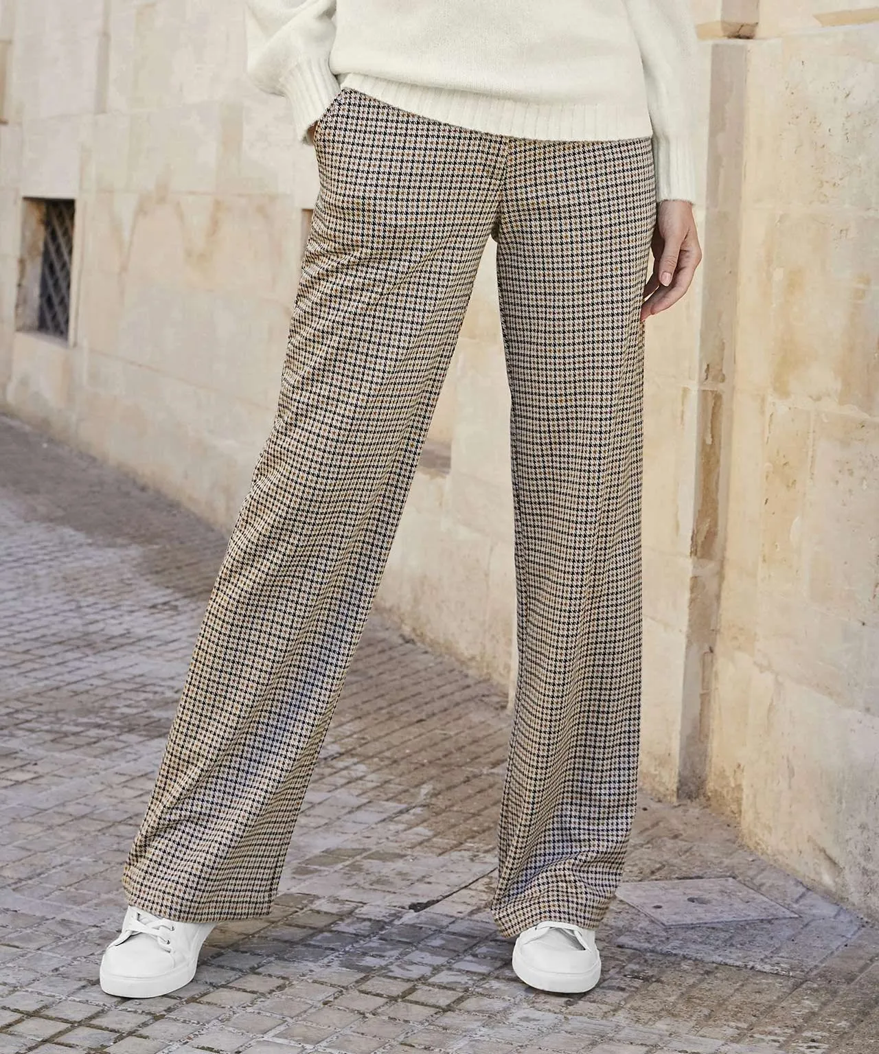 Wide-leg Check Trousers